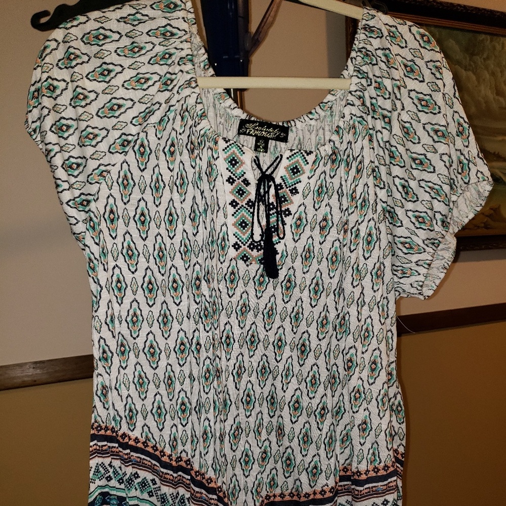 Brand new short sleeve top, size 2X